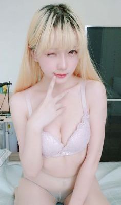黑丝久久久_HD在线观看高清