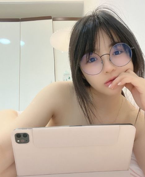 www5566伊人丝袜高跟鞋亚洲_英文版字幕
